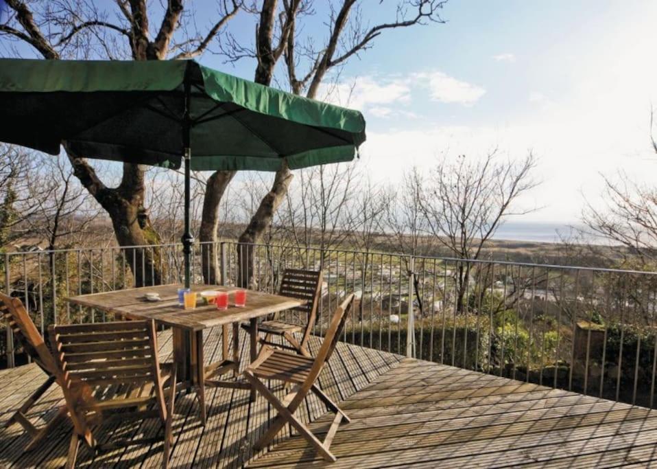 Cottage , Seaside Views, Quiet Beach, Awesome View Pendine Eksteriør billede