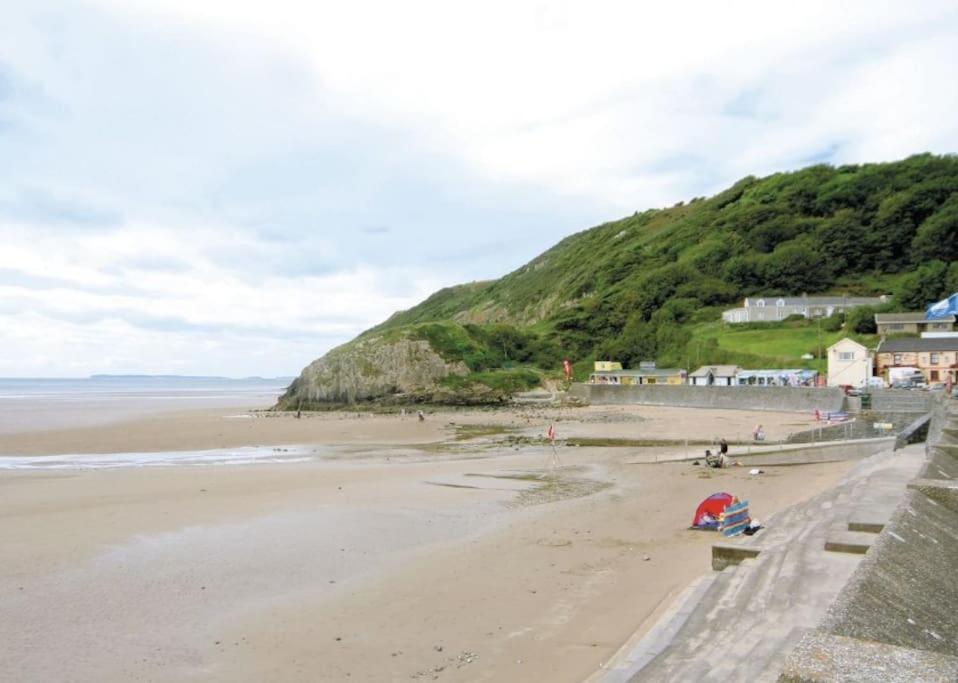 Cottage , Seaside Views, Quiet Beach, Awesome View Pendine Eksteriør billede